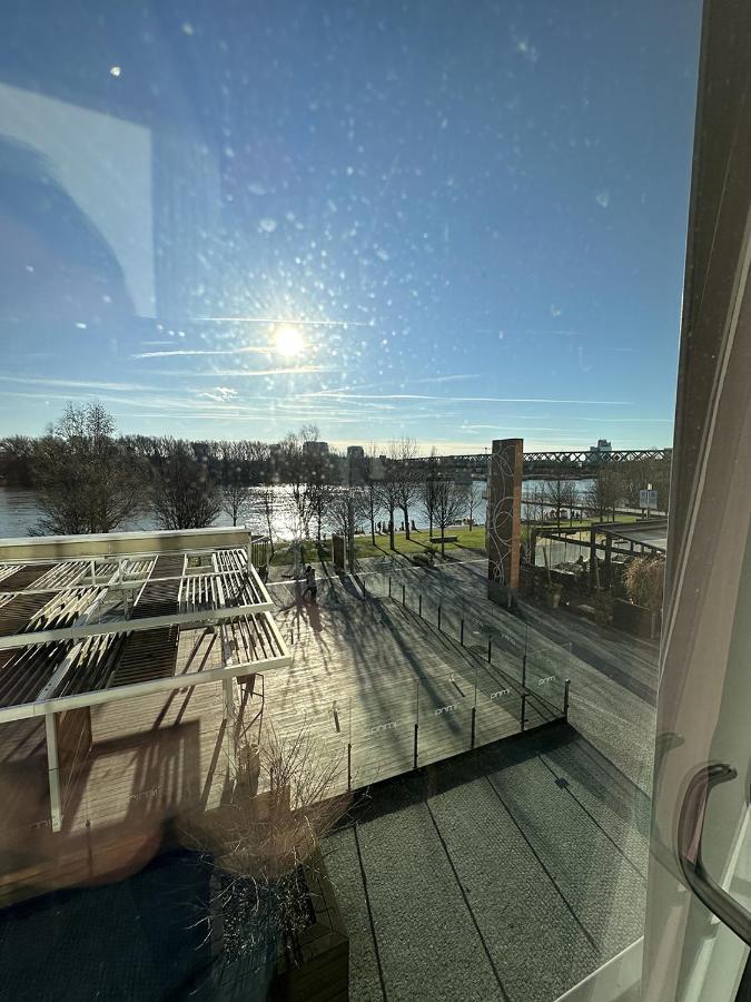 Skau Eurovea Duplex Apartment Danube Exclusive View Free Parking บราติสลาวา ภายนอก รูปภาพ