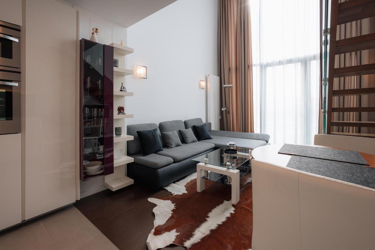 Skau Eurovea Duplex Apartment Danube Exclusive View Free Parking บราติสลาวา ภายนอก รูปภาพ