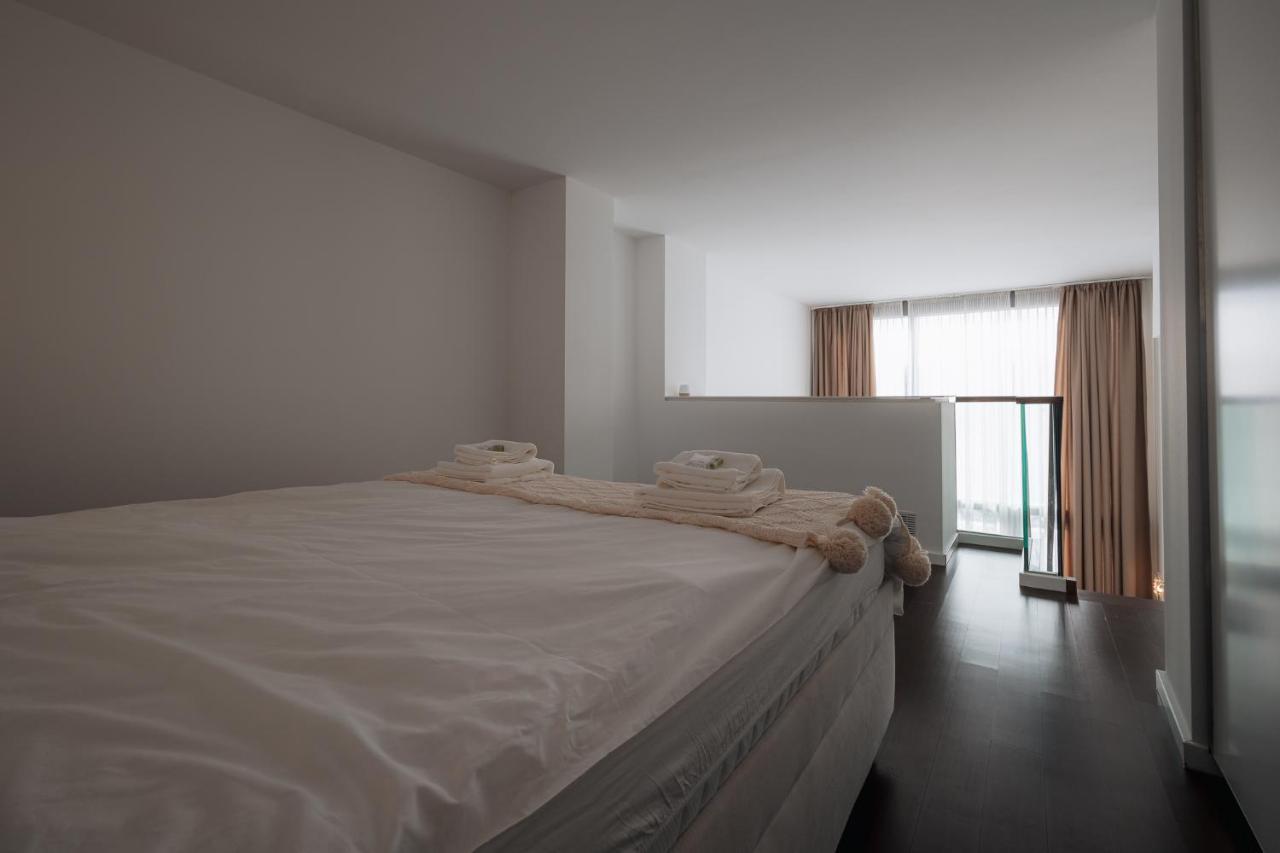 Skau Eurovea Duplex Apartment Danube Exclusive View Free Parking บราติสลาวา ภายนอก รูปภาพ